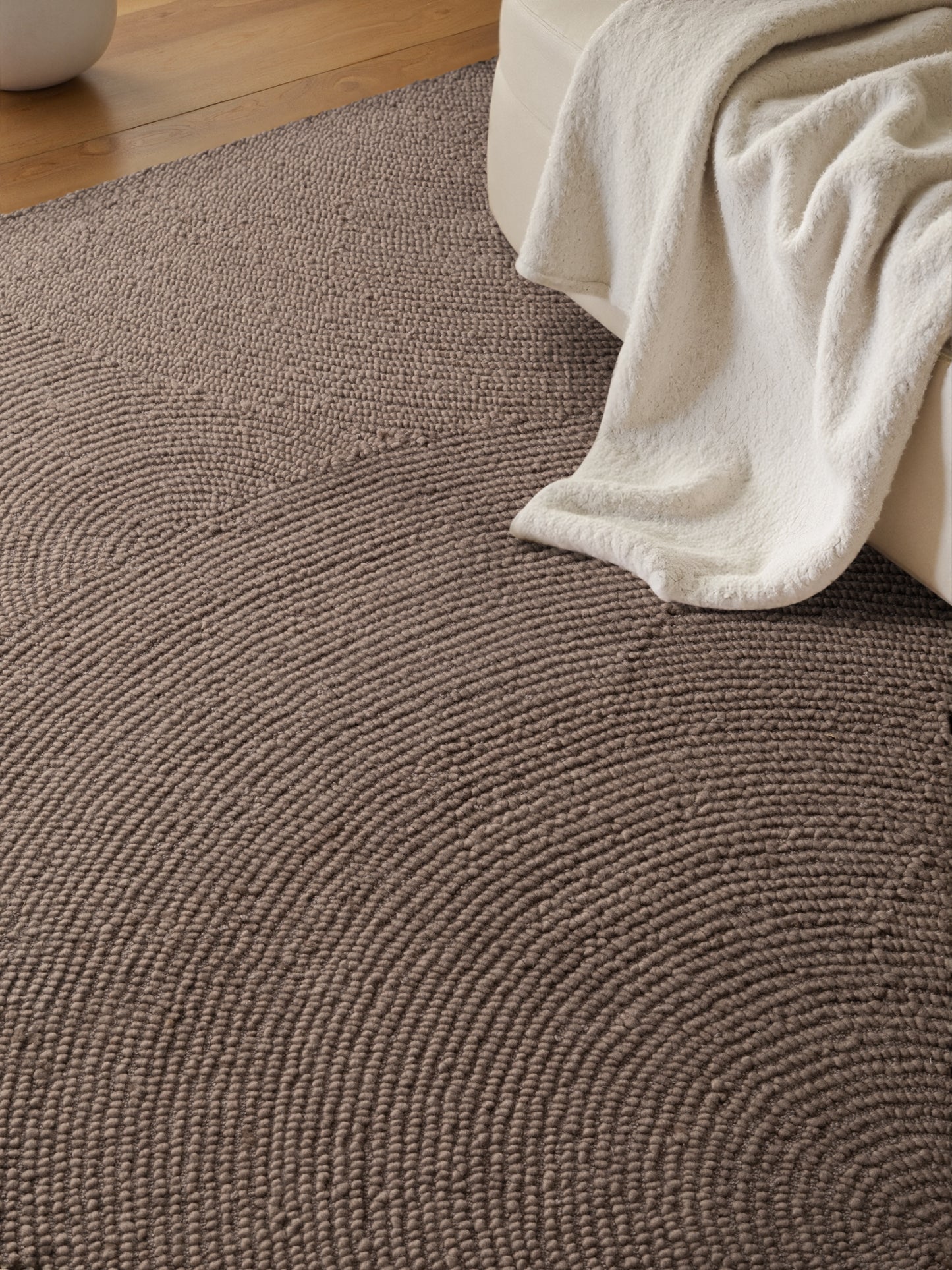 Trumpo plauko vilnonis kilimas Eleni 80x150 cm, rudas
